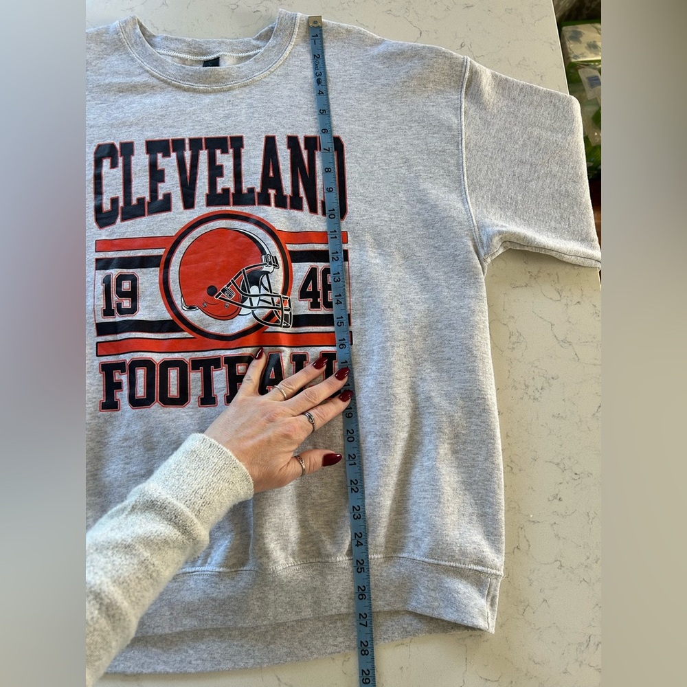 Vintage Retro Cleveland Browns 1946 Football Sweatshirt Unisex (W Oversized Fit) - Picture 10 of 16